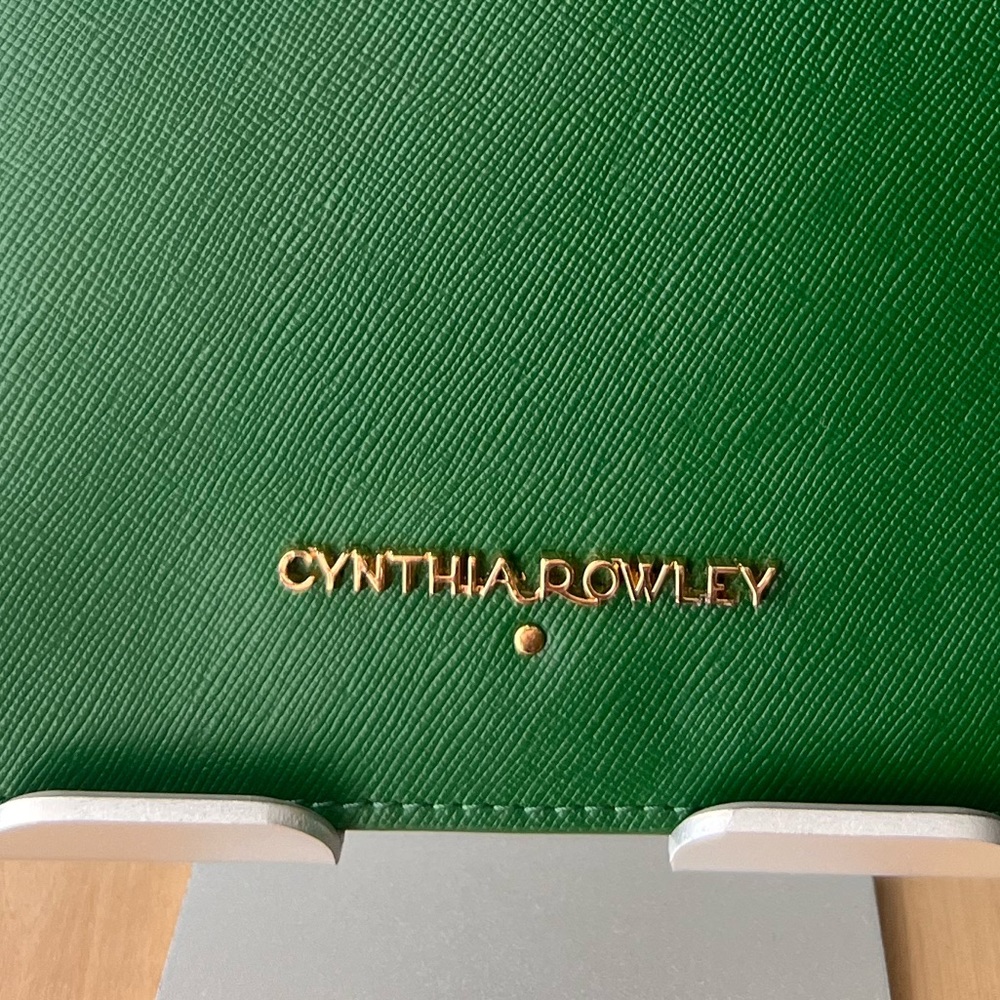 Cynthia Rowley Genuine Saffiano Leather iPad/Tablet Sleeve in Hunter Green